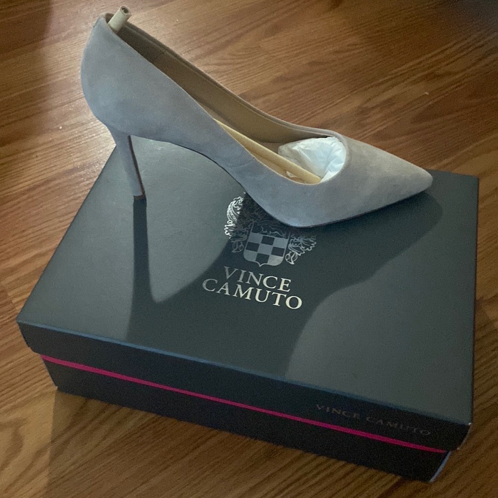 Authentic Vince Camuto pump heels in almond beige suede, size: 6.5M, gently used
